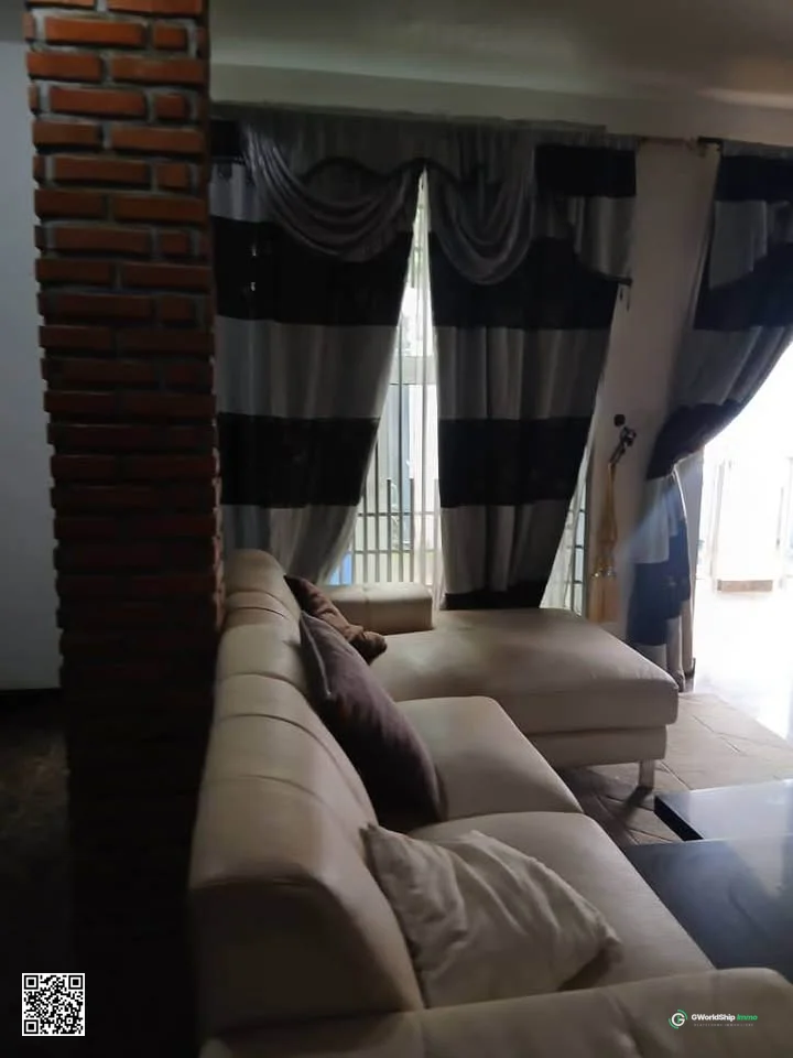 Duplex 4 chambres à louer – Bonamoussadi, Douala
