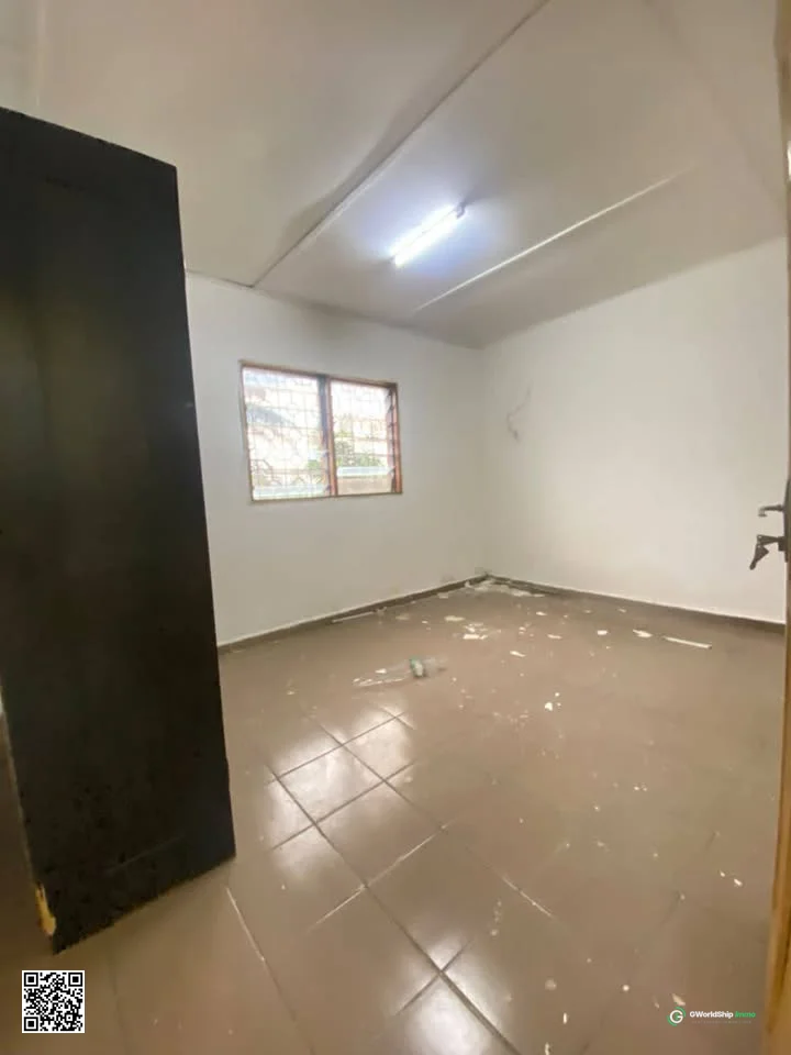 Villa 4 chambres à louer – Akwa, Douala